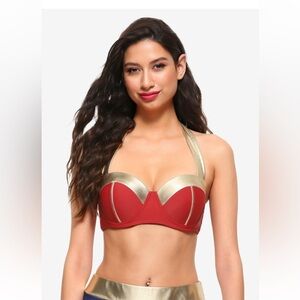 NWT Hot Topic Wonder Woman Swim Top size XL